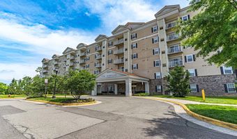 6301 EDSALL Rd 122, Alexandria, VA 22312