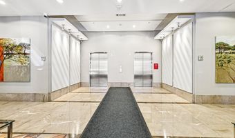 820 N POLLARD St 801, Arlington, VA 22203