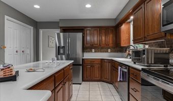 14 Glenbarr Cir, Bella Vista, AR 72715