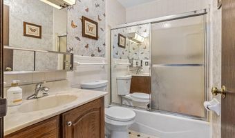 1983 South Dr, Arnold, MO 63010