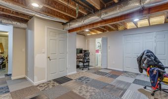 11 COTTONWOOD Dr, Barboursville, VA 22923