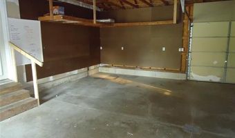 2933 Ashley Dr, Adrian, MI 49221