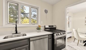 10419 MONTROSE Ave 302, Bethesda, MD 20814