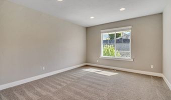 296 S 600 W, Centerville, UT 84014
