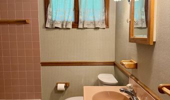 44 WESLEYAN Dr, Reading, PA 19607