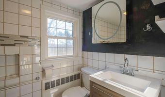 109 Sahagian Rd, Belgrade, ME 04917