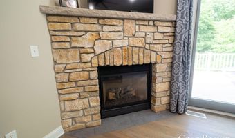 1995 Knollpoint Dr NE, Ada, MI 49301