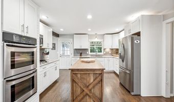 180 Pruitt Dr, Alpharetta, GA 30004