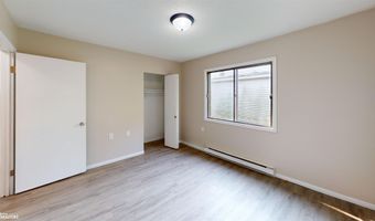 100 E 1St Ave, Arthur, IA 51431