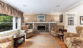 529 Shippeetown Rd, East Greenwich, RI 02818