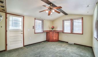 831 W Gebhard Ln, Alden, NY 14004