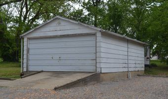 360 S Second St, Albion, IL 62806