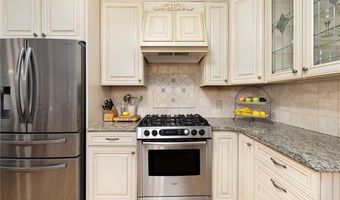 212 Orchard Woods Dr, North Kingstown, RI 02874
