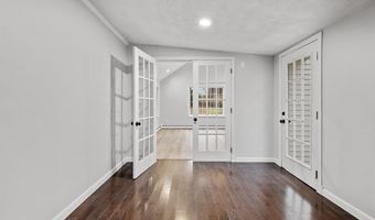 853 Oxford St S, Auburn, MA 01501
