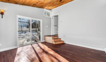 327 Essex St, Bangor, ME 04401