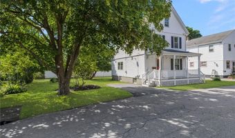 9 Cummings Rd, Newport, RI 02840