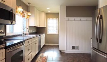 223 S SUPERIOR St, Antigo, WI 54409