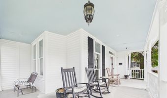 501 Fairview Ave, Abbeville, LA 70510