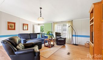 298 Wolf Xing, Bakersville, NC 28705