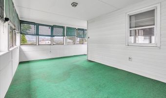 124 N Cliff St, Ansonia, CT 06401
