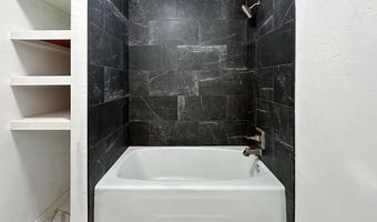 616 N 4th St, Arkansas City, KS 67005