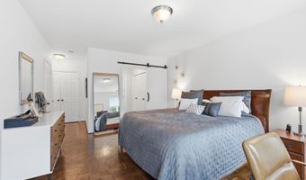 601 WILKES St 301, Alexandria, VA 22314