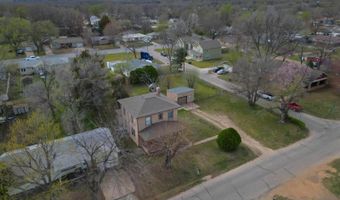 825 N 7th St, Arkansas City, KS 67005