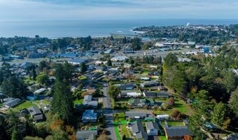 16281 CHAPMAN Ln, Brookings, OR 97415