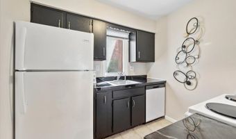 15 Village Way 4, Alloway, NJ 07462
