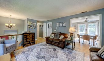 40 Sand Hill Rd, Bristol, CT 06010