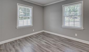 604 Hemlock Dr, Asheboro, NC 27205