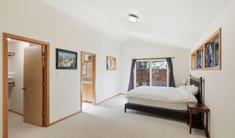19905 Antler Point Dr, Bend, OR 97702