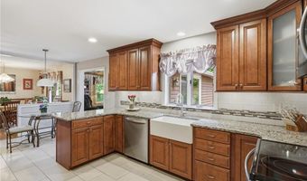 19 Mount Hygeia Rd, Foster, RI 02825