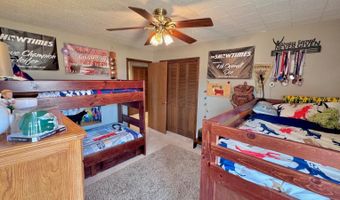 203 3rd Ave SW, Bowman, ND 58623