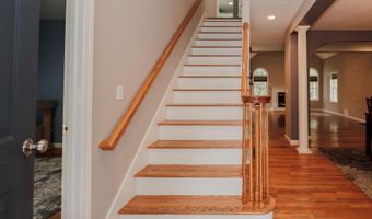 11 Mountain Rd, Bedford, NH 03110