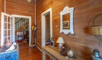 100 14th St, Apalachicola, FL 32320