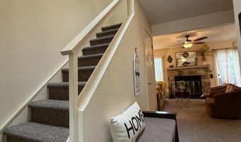 120 Snow Ridge Circle Cir, Blakeslee, PA 18610