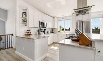 419 Broadway 5, Newport, RI 02840