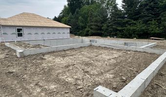 2023 Green Acres Dr, Adrian, MI 49221
