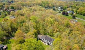 225 Bethmour Rd, Bethany, CT 06524
