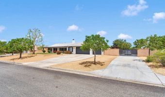 15305 Lookout Rd, Apple Valley, CA 92307