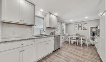 116 Ridgewood Dr, Amherst, NY 14226