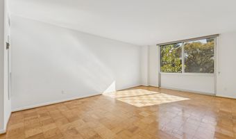 5101 RIVER Rd 718, Bethesda, MD 20816