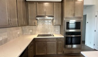 182 Peeps Ct, Adkins, TX 78101