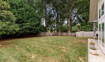 3931 Belshire Ln, Charlotte, NC 28205