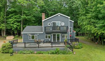 18 W Huntress Pond Rd, Barnstead, NH 03225