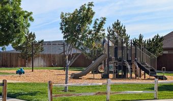 180 Walnut Dr, Fernley, NV 89408