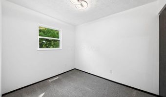 5385 Paladim Rd, Columbus, OH 43232