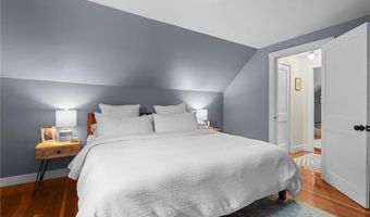 40 Queen St, North Kingstown, RI 02852