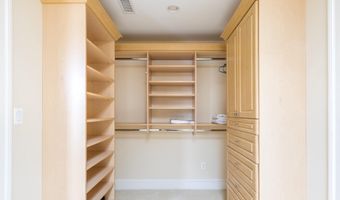 2138 PATRICK HENRY Dr, Arlington, VA 22205
